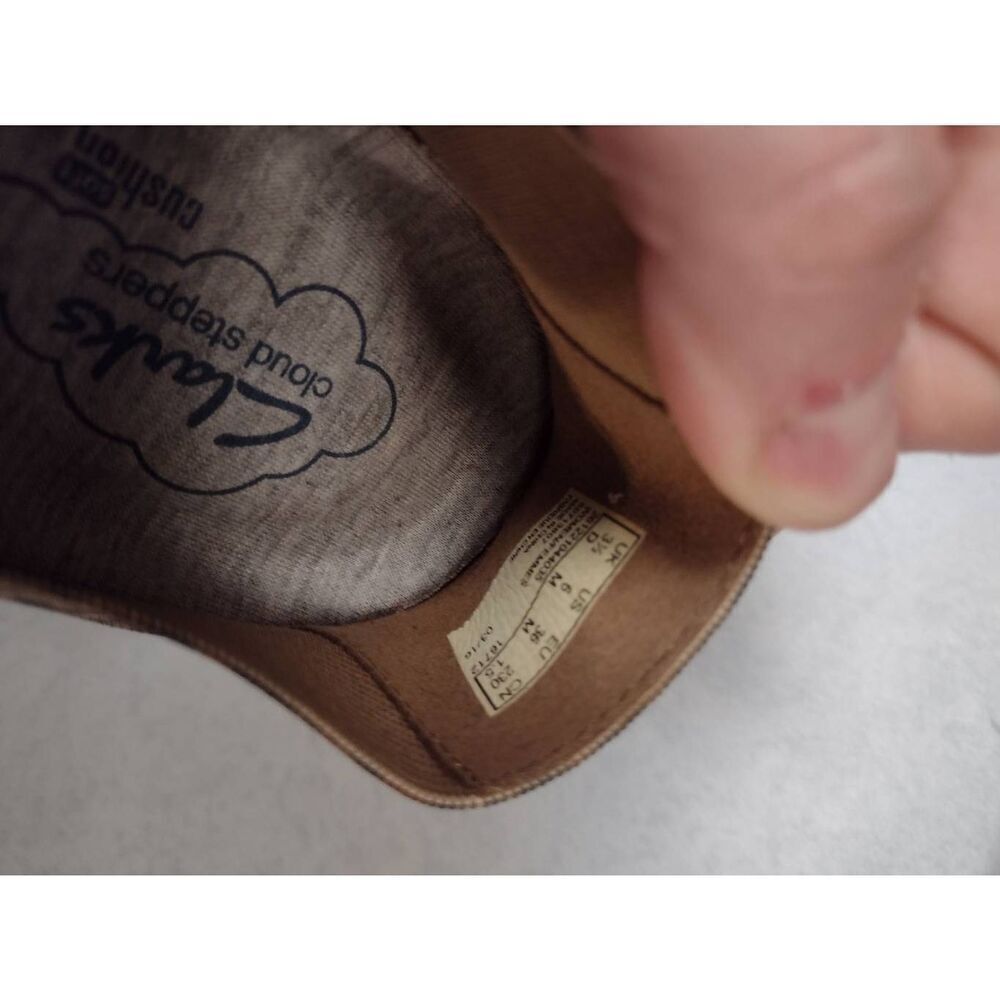 Clarks Cloudsteppers Leopard Print Soft Flexible … - image 3